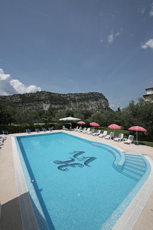 Hotel Villa Verde Торболе Экстерьер фото