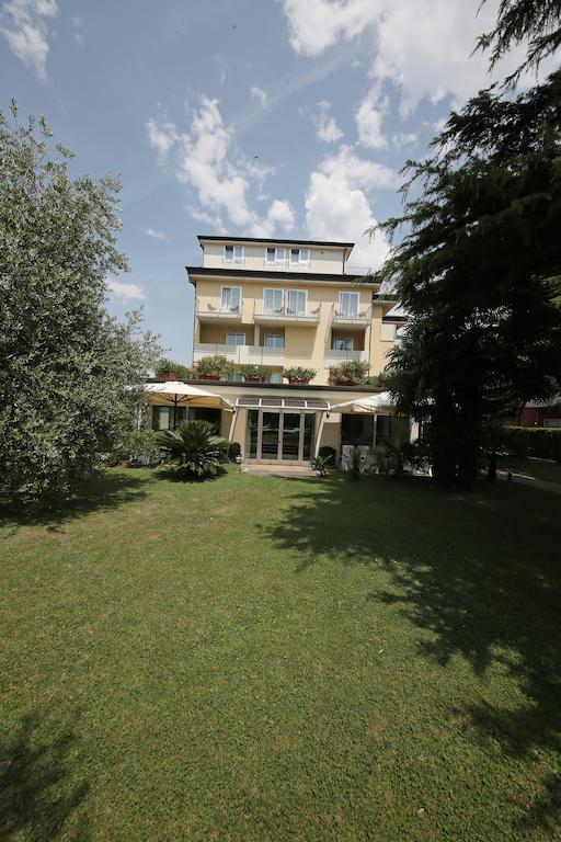 Hotel Villa Verde Торболе Экстерьер фото